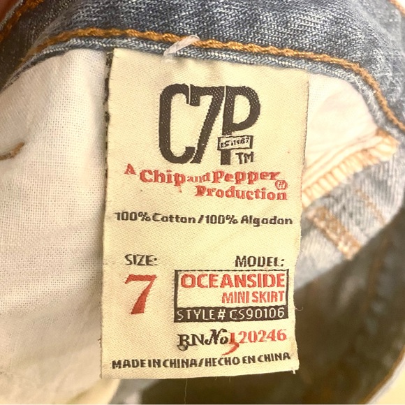 Chip & Pepper Denim Distressed Mini Skirt - Picture 5 of 7